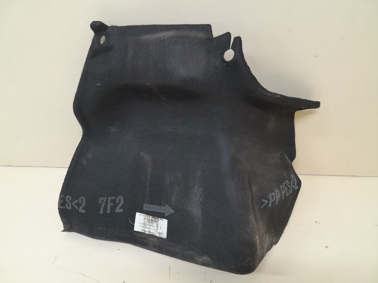 Обшивка багажника Peugeot 107 2006-2014 Обшивка багажника Peugeot 107 2006-2014
