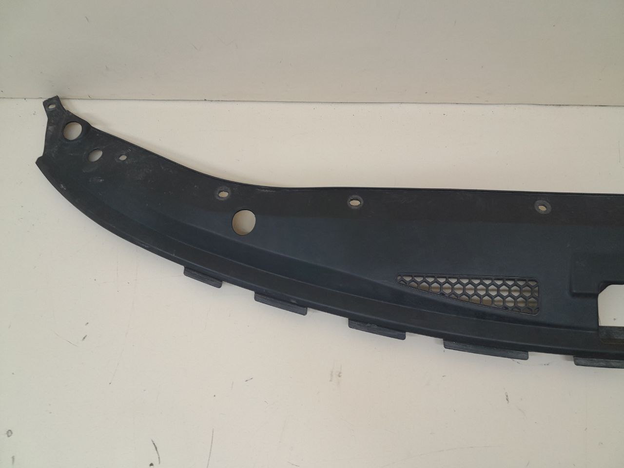 Кожух замка капота Hyundai Starex H1/Grand Starex 2007> Кожух замка капота Hyundai Starex H1/Grand Starex 2007>