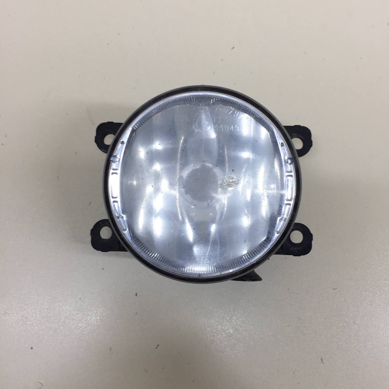 Фара противотуманная Renault Duster (HSA, HSM) 2012> Фара противотуманная Renault Duster (HSA, HSM) 2012>
