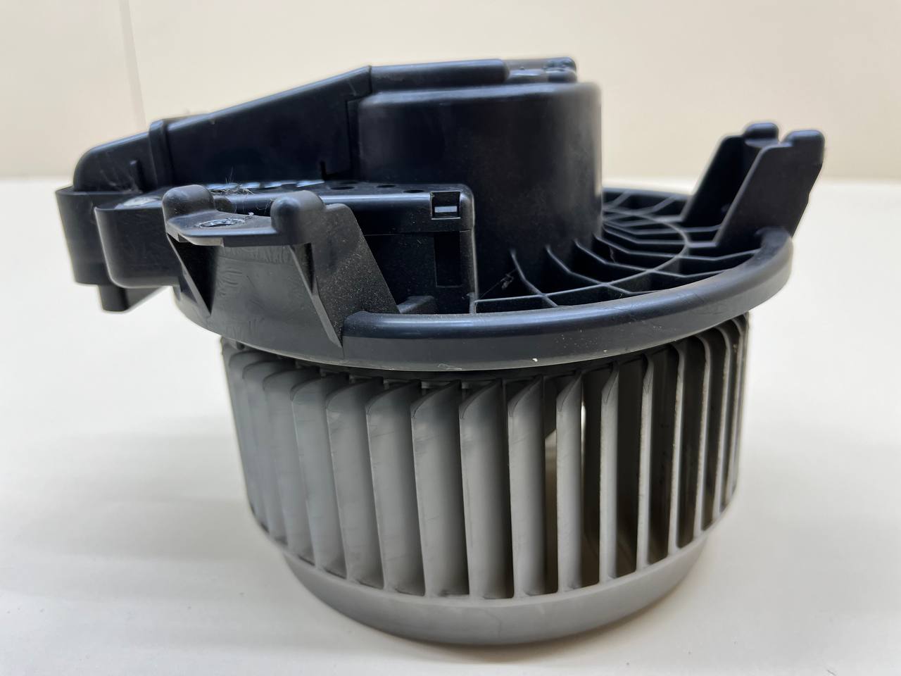 Моторчик отопителя Toyota Rav 4 (A30) 2006-2013 Моторчик отопителя Toyota Rav 4 (A30) 2006-2013