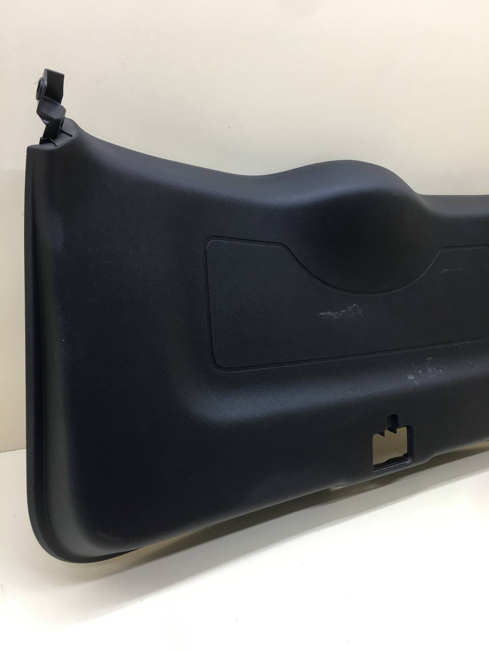 Обшивка двери багажника Changan UNI-K 2020>