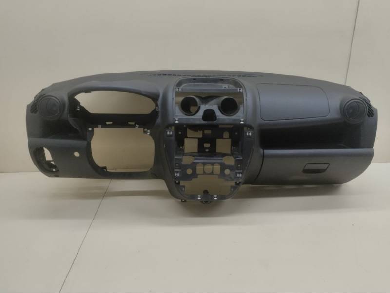 Торпедо Lada Granta 2011>