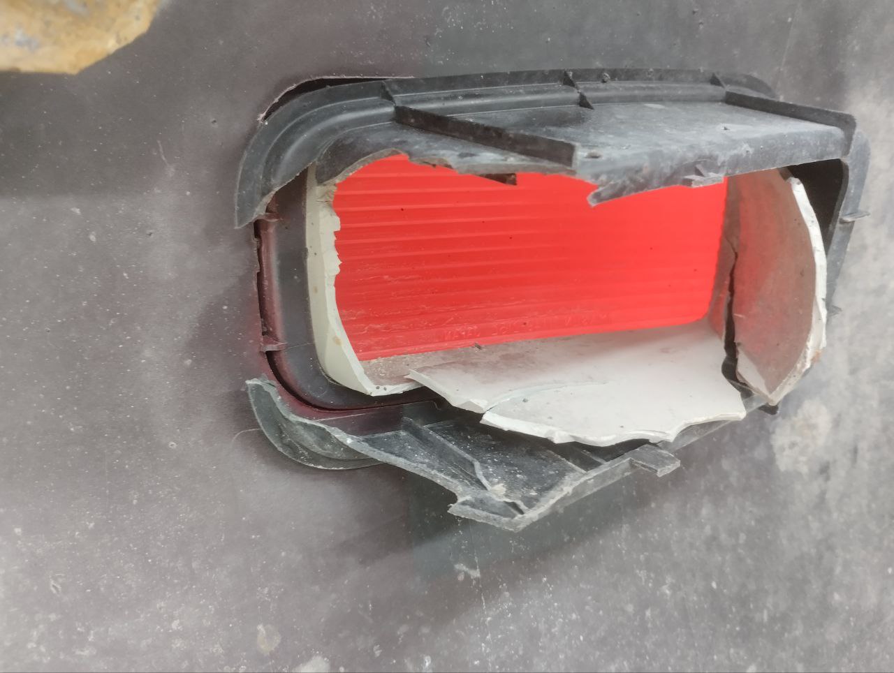 Бампер задний Mitsubishi Lancer 9  (CS/Classic) 2000-2011