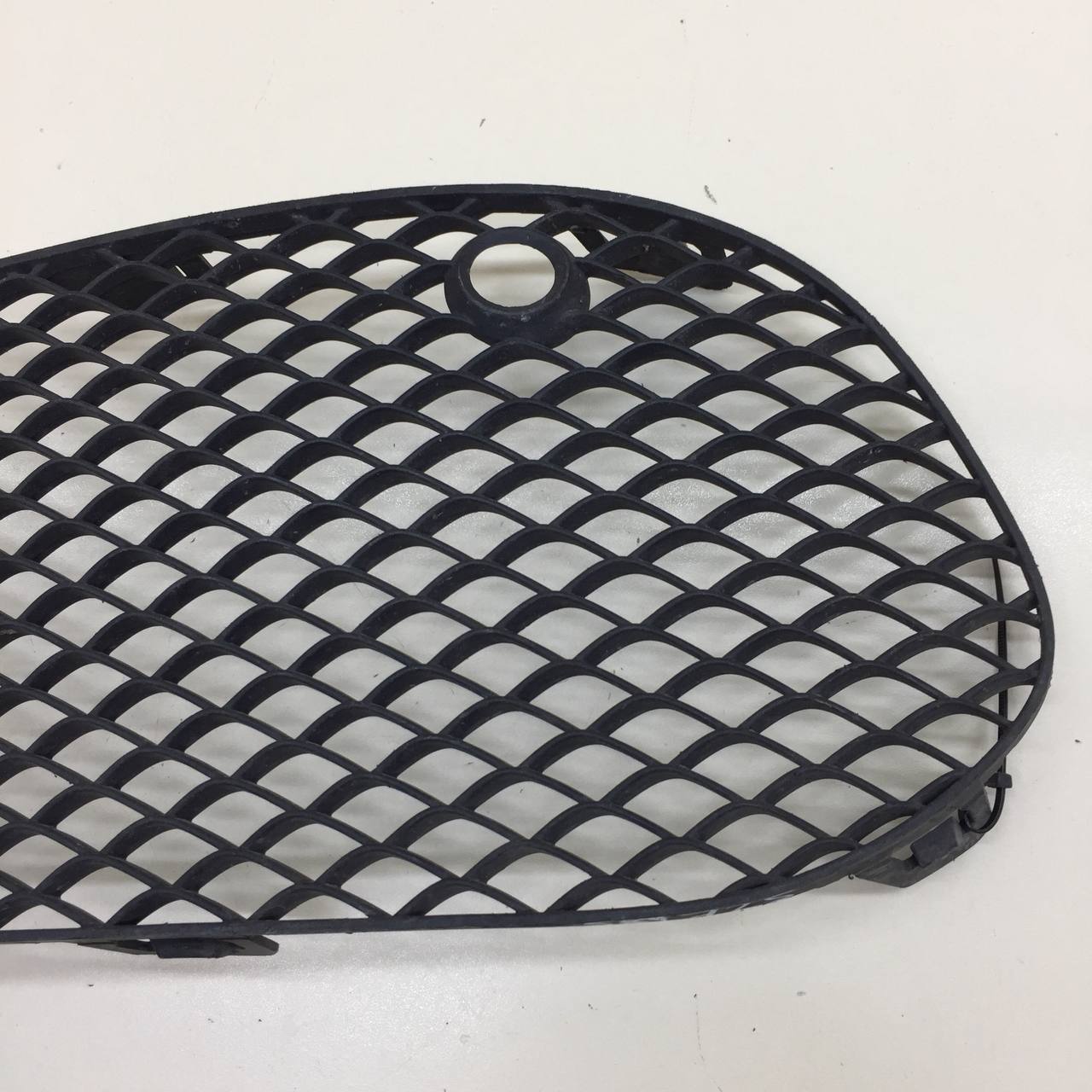 Решетка в бампер левая Mercedes-Benz C-Class (W205) 2014>