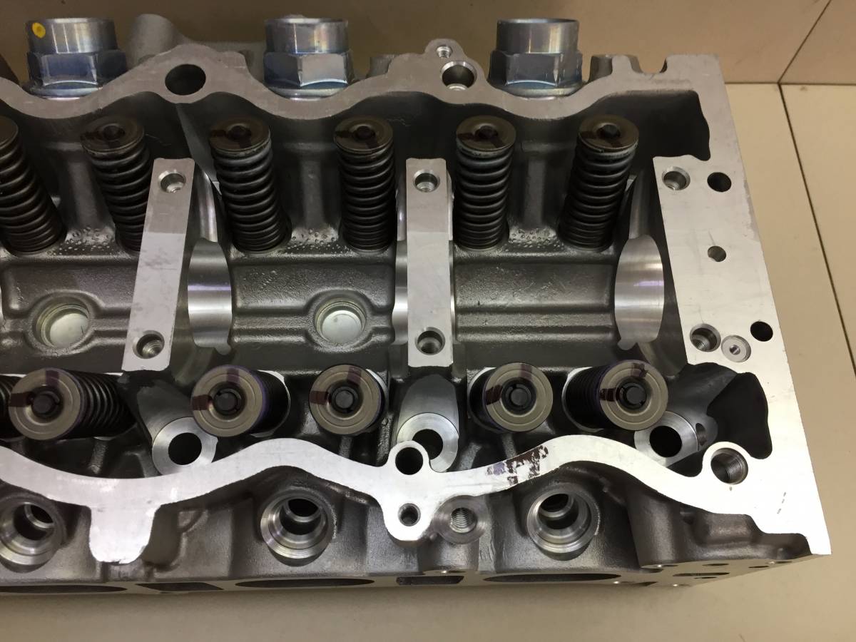 Головка блока цилиндров Honda Civic 4D 2006-2012