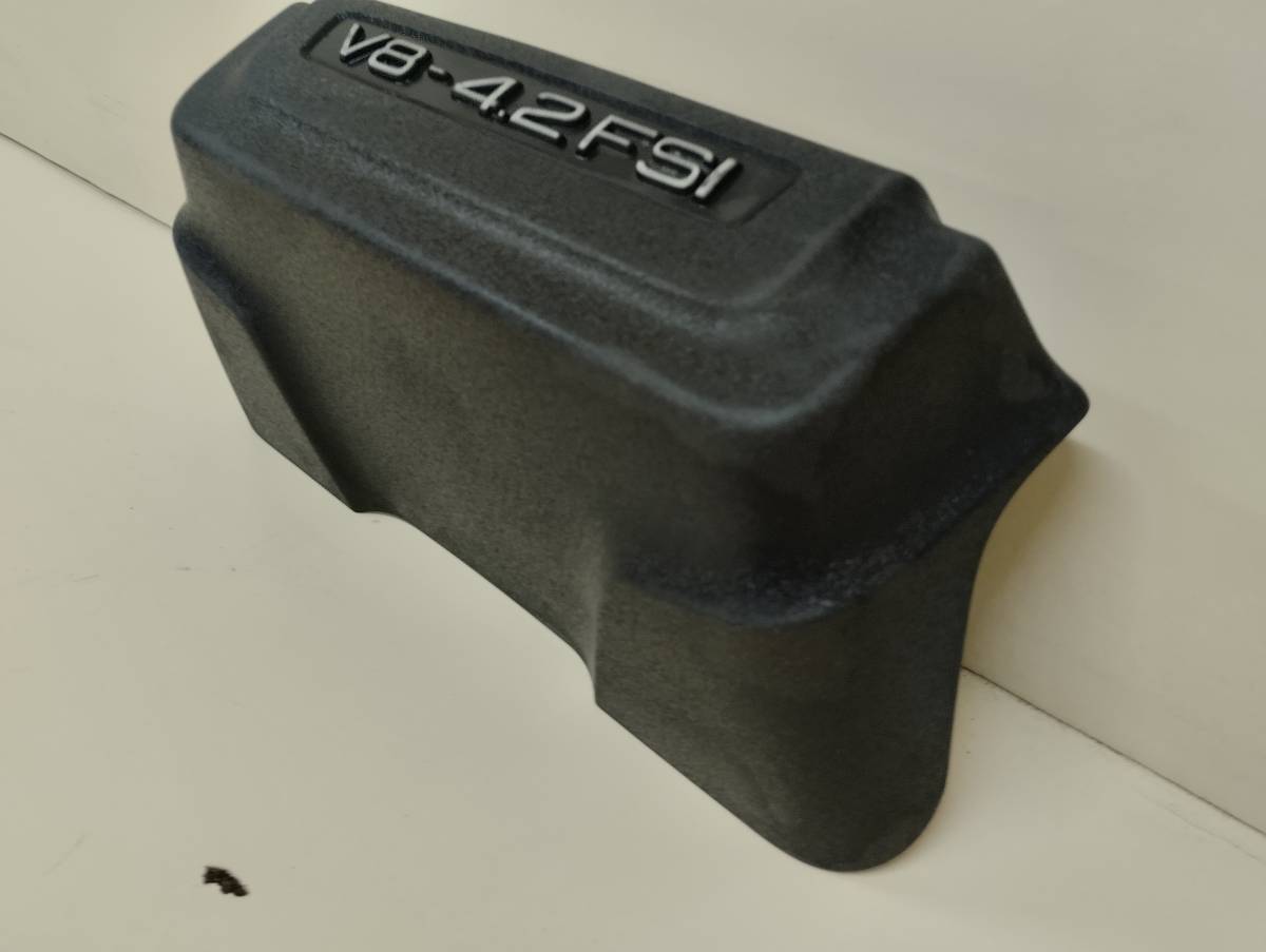 Крышка двигателя декоративная Audi Q7 (4L) 2005-2015 Крышка двигателя декоративная Audi Q7 (4L) 2005-2015