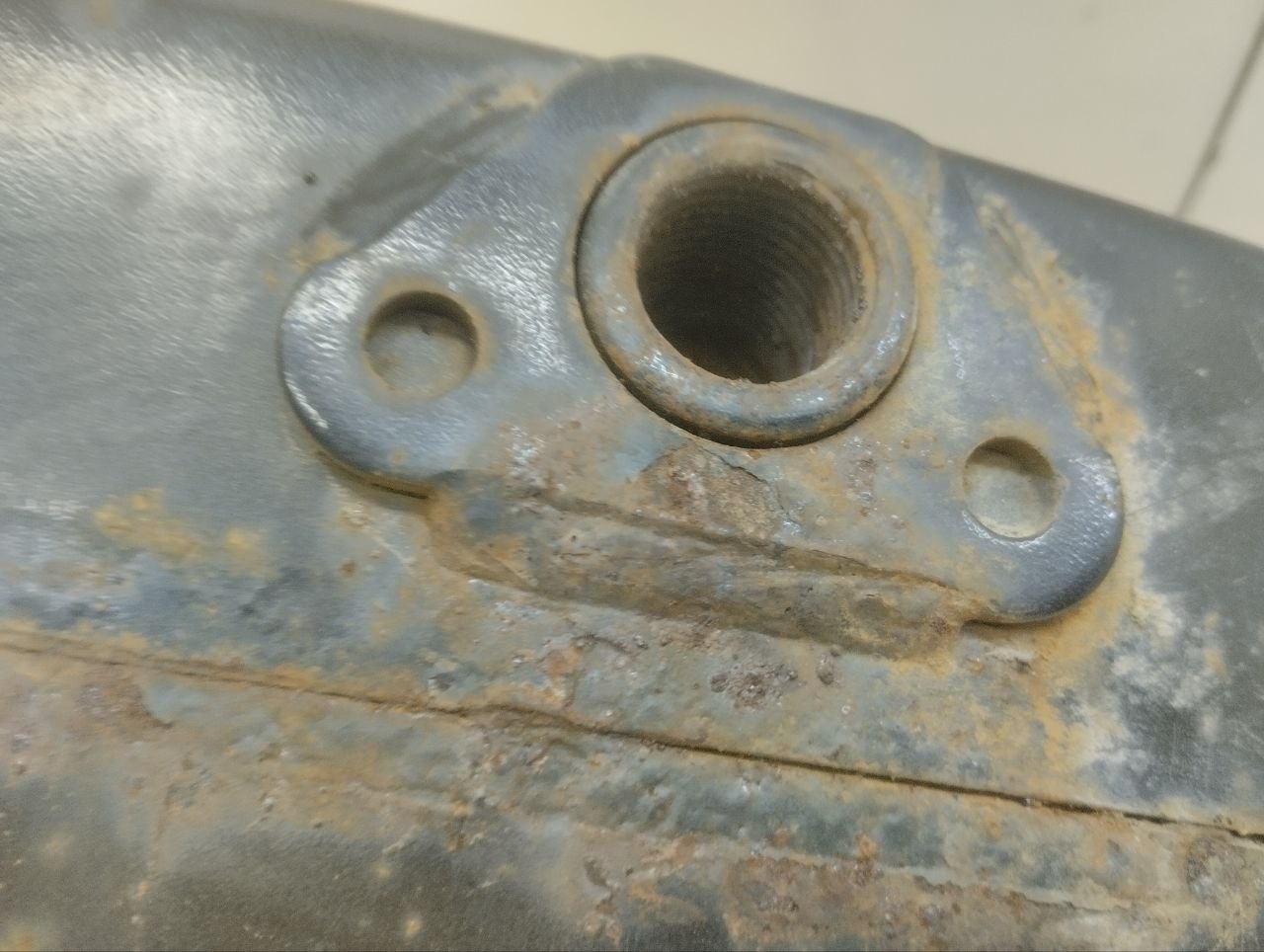 Усилитель переднего бампера Toyota Auris (E150) 2006-2012