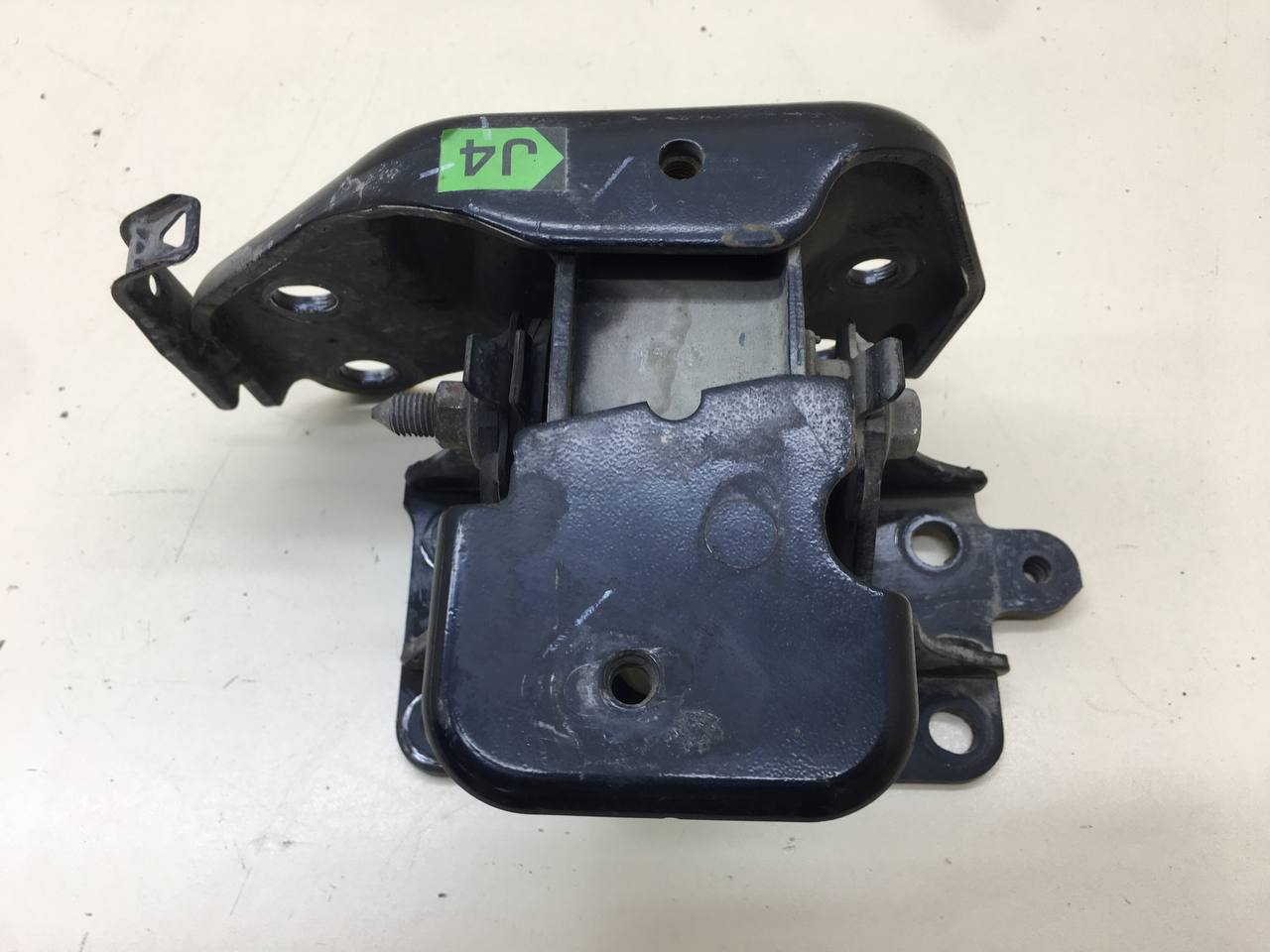 Опора КПП левая Toyota Rav 4 (XA40) 2013-2019