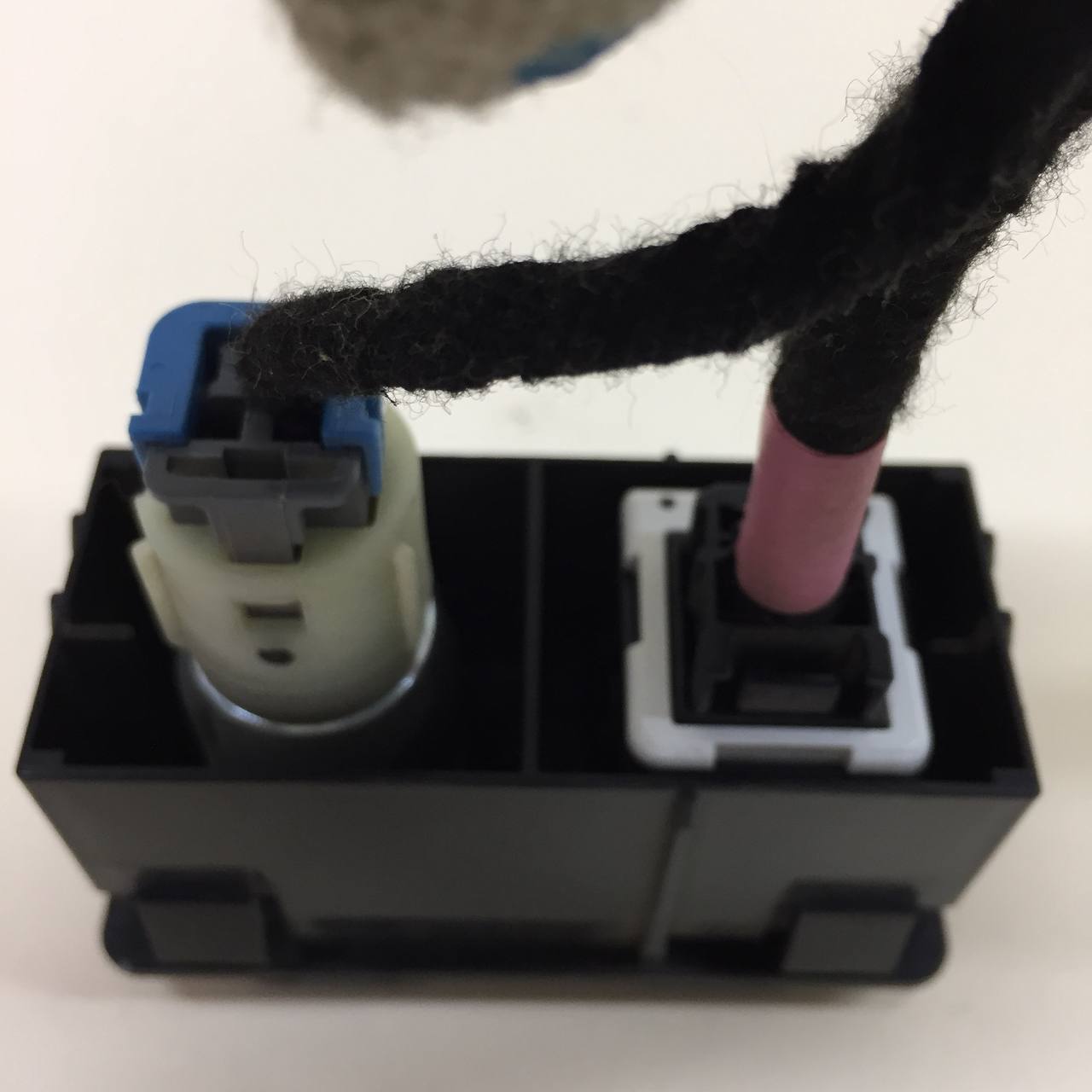 Разъем (USB AUX) Mazda Mazda 3 (BM) 2013-2016