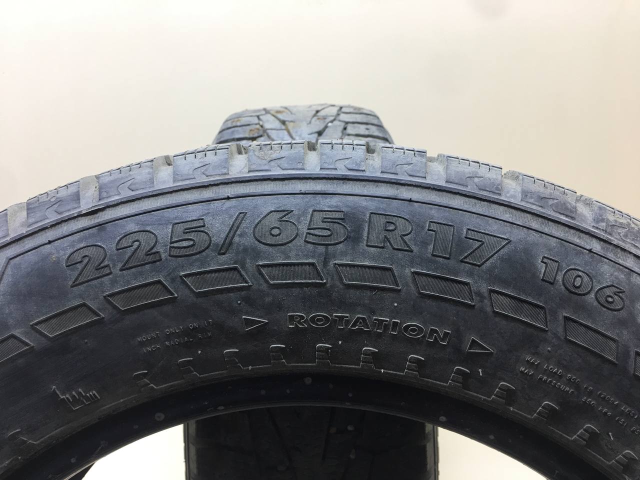 Шины R17 Зимние шипованные Nokian Hakkapelita 7 suv. 