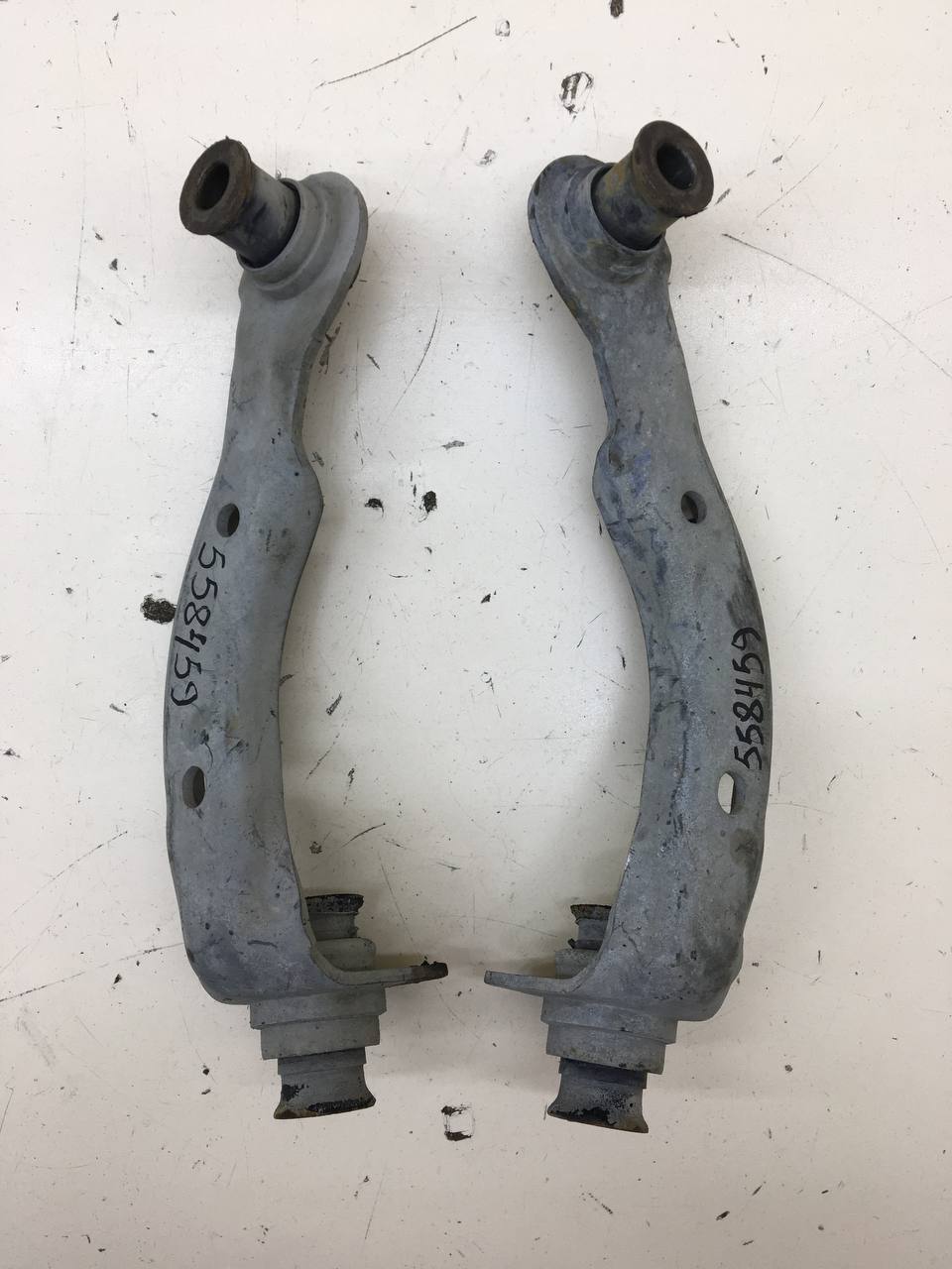 Кронштейн передней балки Nissan Note (E11) 2006-2013 Кронштейн передней балки Nissan Note (E11) 2006-2013