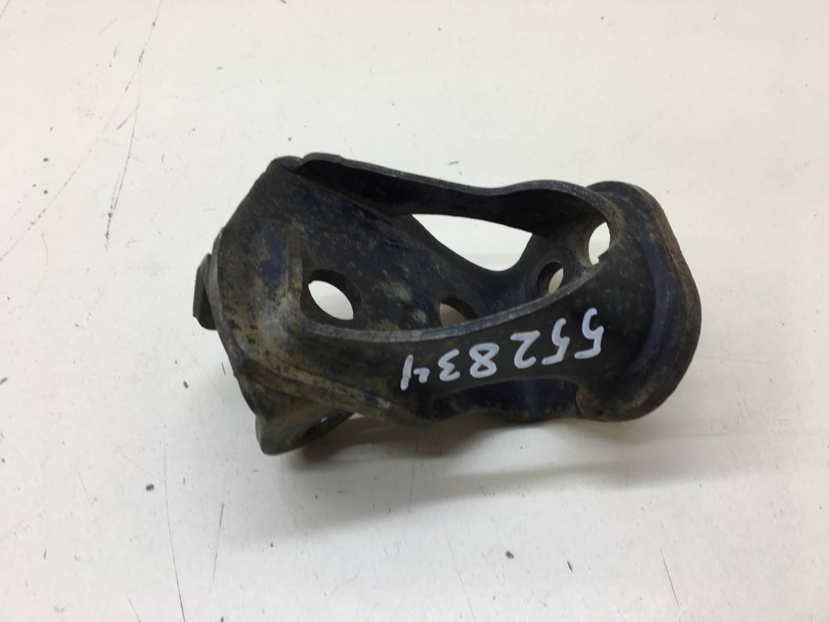 Кронштейн амортизатора Toyota Rav 4 (XA40) 2013-2019