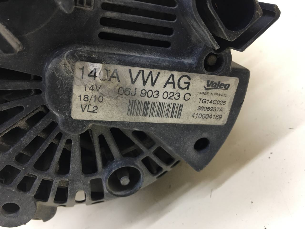 Генератор Volkswagen Tiguan (5N1) 2007-2011 Генератор Volkswagen Tiguan (5N1) 2007-2011