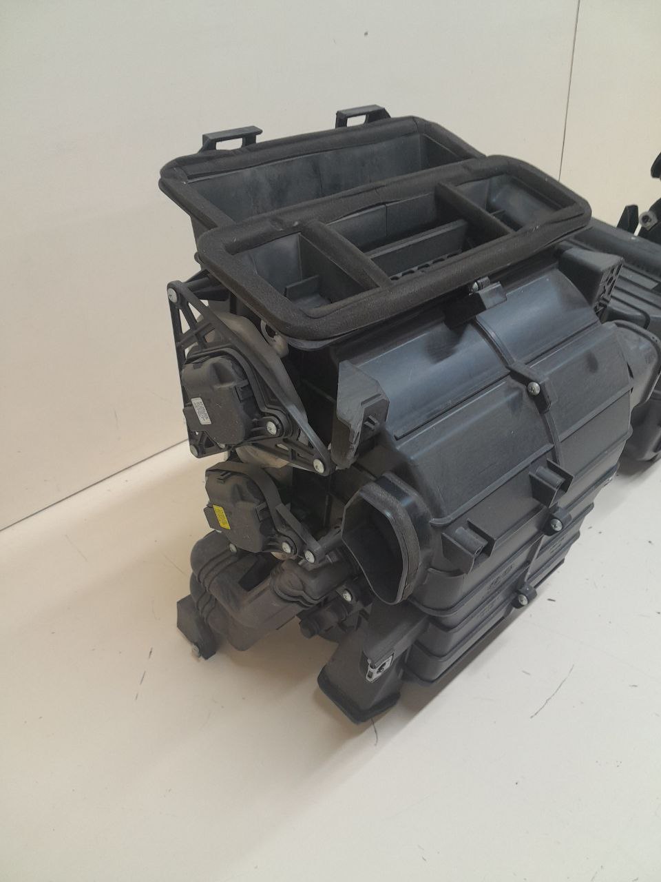 Корпус отопителя Hyundai Starex H1/Grand Starex 2007> Корпус отопителя Hyundai Starex H1/Grand Starex 2007>