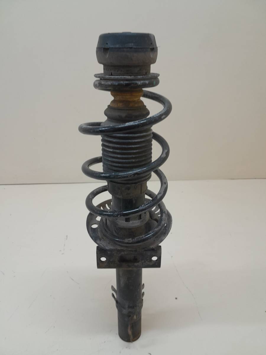 Амортизатор передний Volkswagen Polo (MK5) 2011-2020