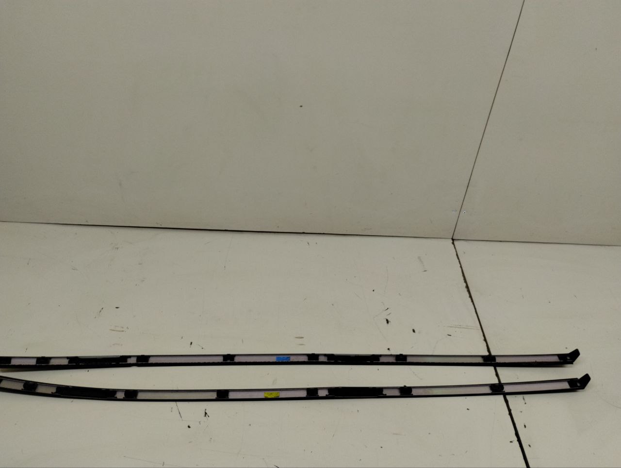 Молдинг крыши правый Peugeot 308 2007>