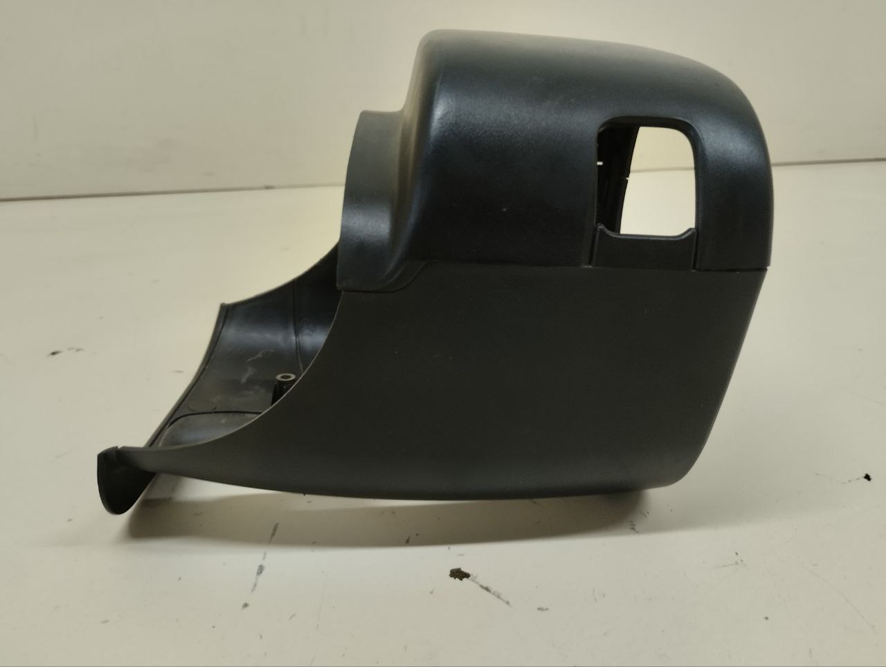 Кожух рулевой колонки Chevrolet Aveo T250 2005-2011 Кожух рулевой колонки Chevrolet Aveo T250 2005-2011