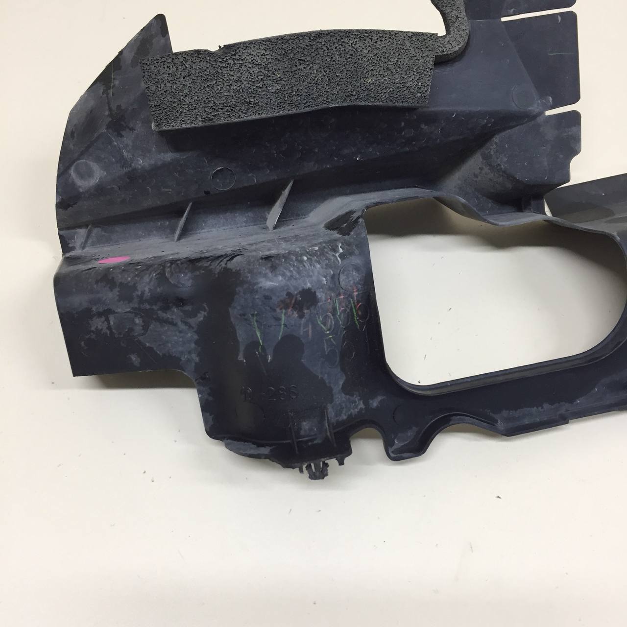 Воздуховод радиатора Toyota Rav 4 (XA40) 2013-2019 Воздуховод радиатора Toyota Rav 4 (XA40) 2013-2019