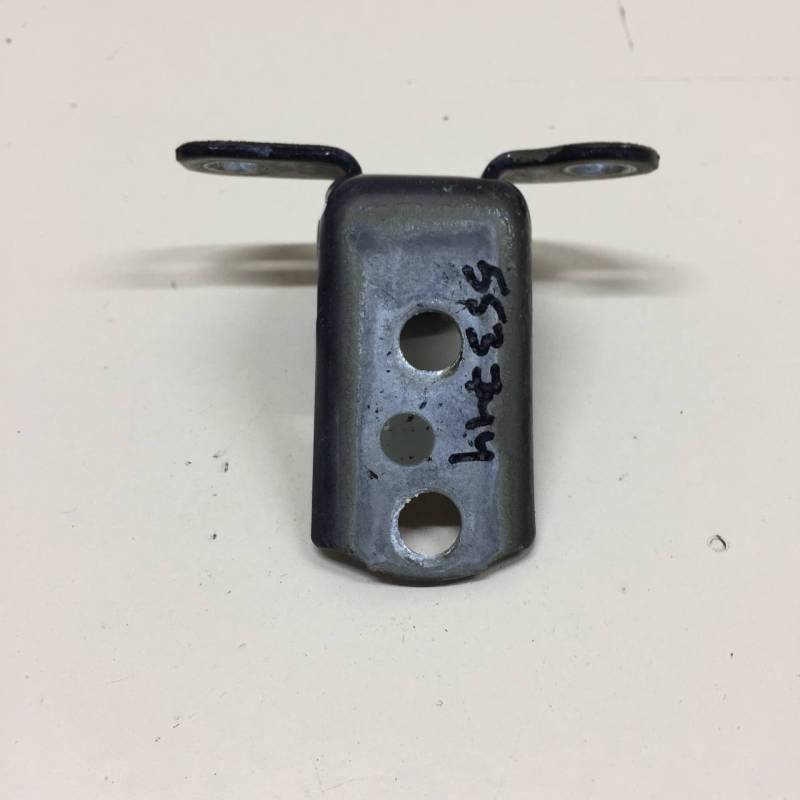 Петля двери задней правой нижняя Toyota Rav 4 (XA40) 2013-2019