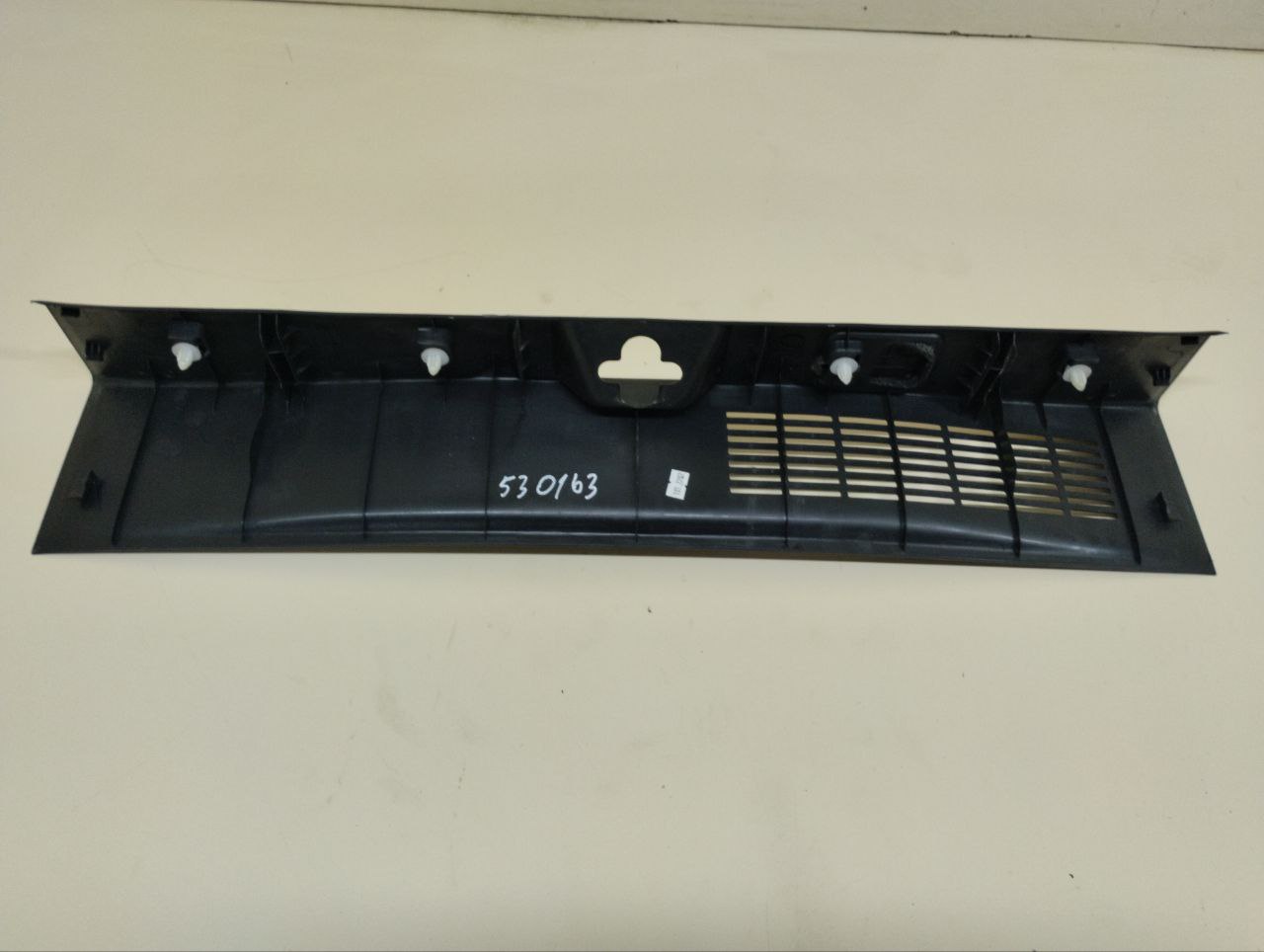 Обшивка багажника Mitsubishi Outlander (GF) 2012> Обшивка багажника Mitsubishi Outlander (GF) 2012>