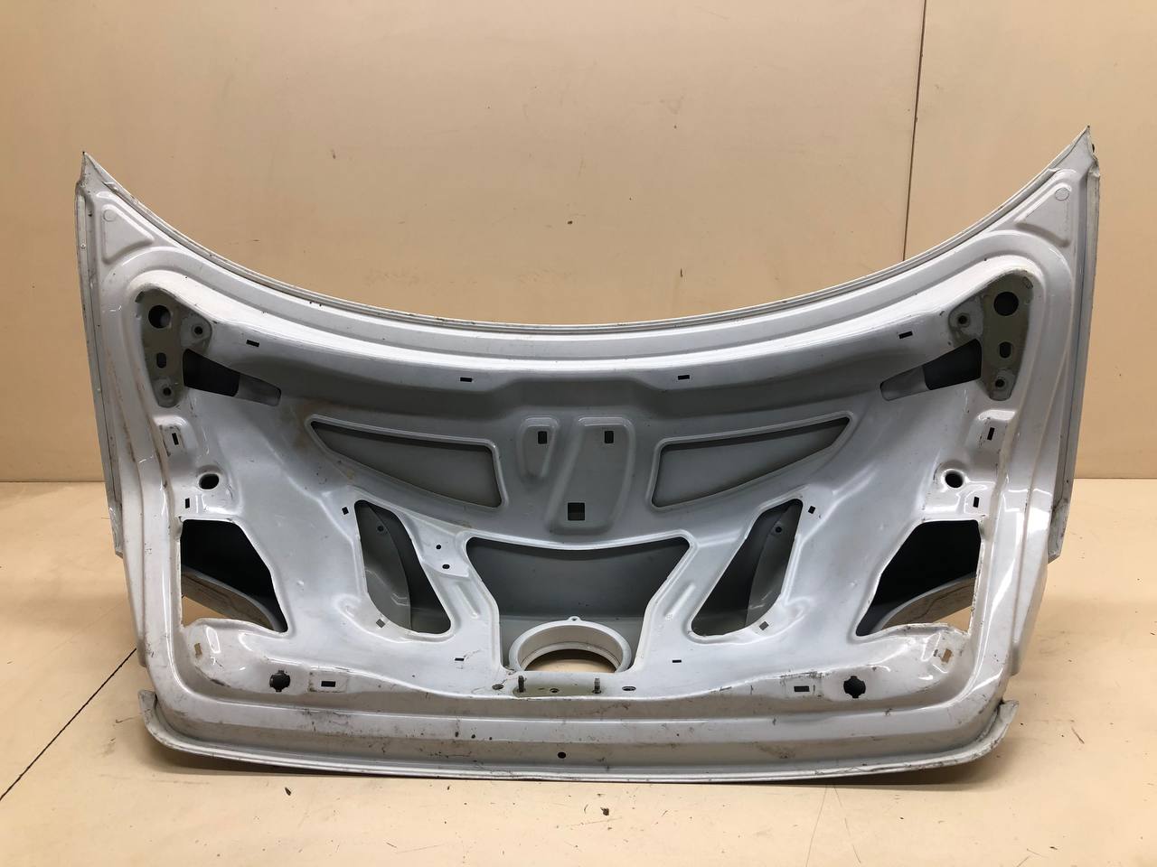 Крышка багажника Volkswagen Passat CC 2008-2017