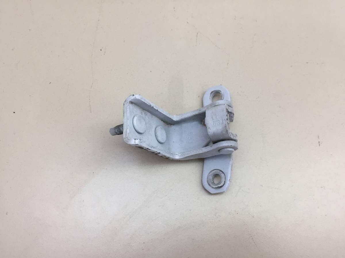 Петля двери задней левой нижняя Suzuki SX4 2006-2013