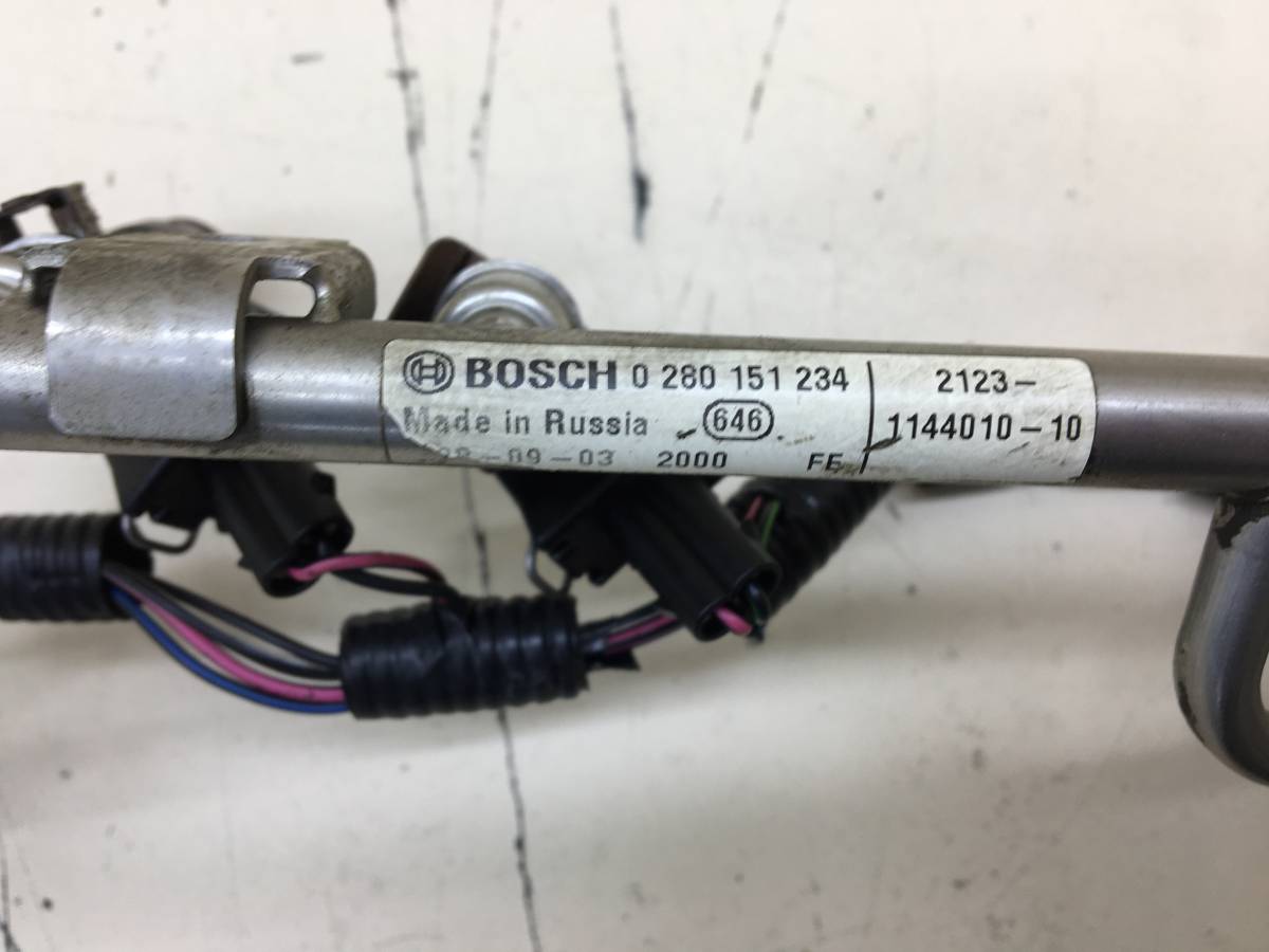 Рейка топливная (рампа) Chevrolet Niva 2002-2009