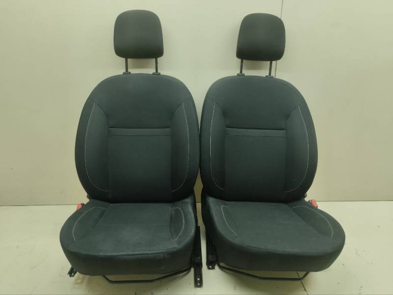 Сиденье (комплект) Renault Duster (HSA, HSM) 2012> Сиденье (комплект) Renault Duster (HSA, HSM) 2012>