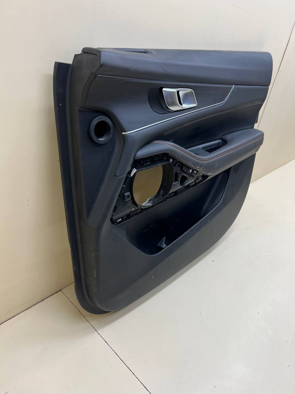Обшивка двери передней правой Changan UNI-K 2020>