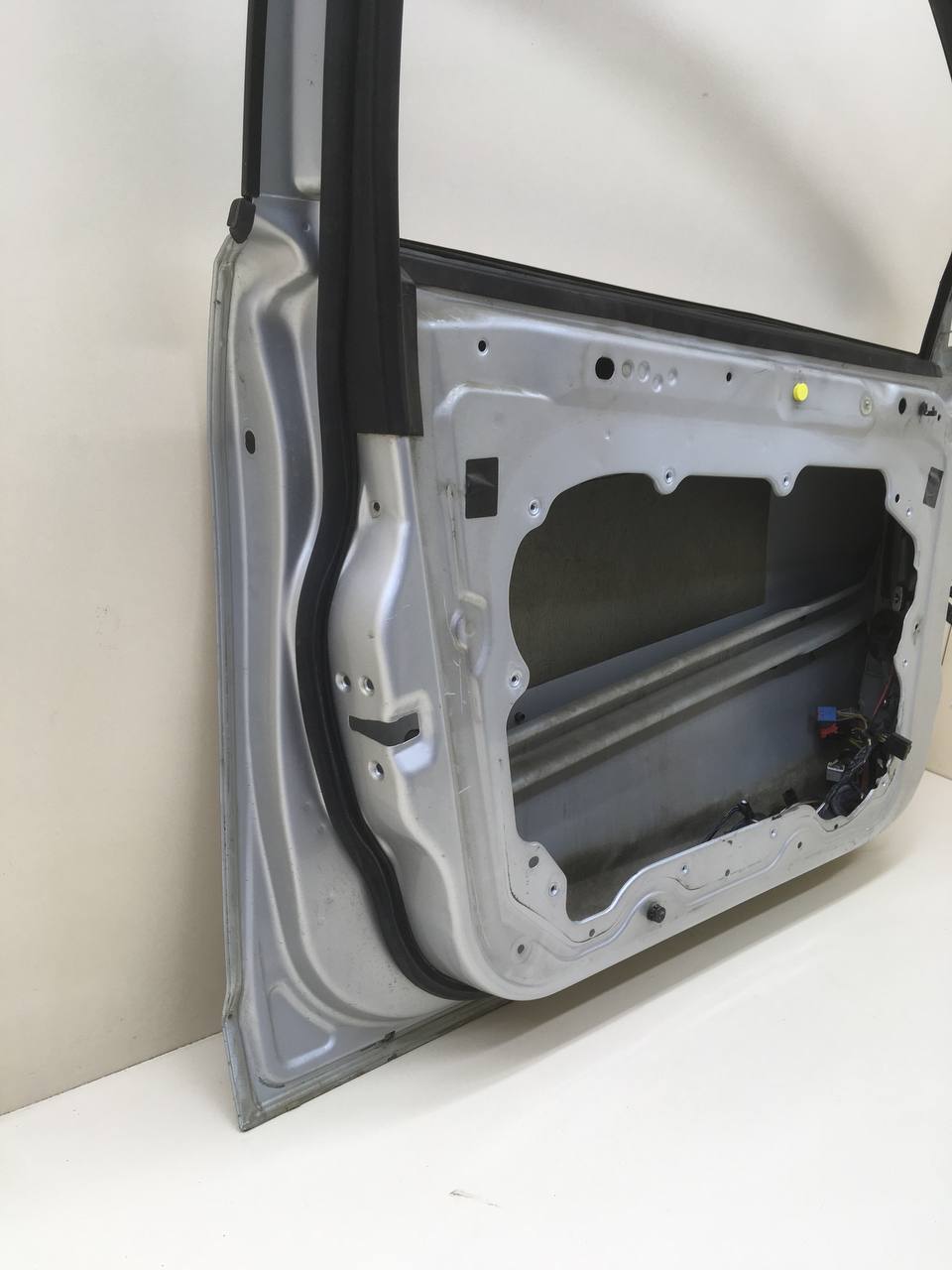 Дверь передняя левая Ford Focus 2 (DA) 2005-2008 Дверь передняя левая Ford Focus 2 (DA) 2005-2008