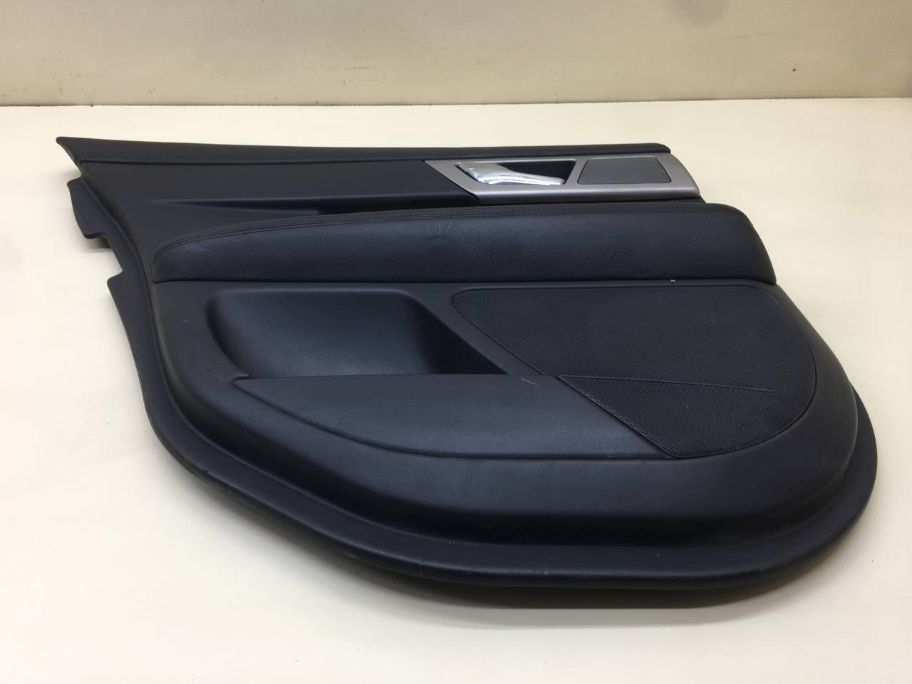 Обшивка двери задней левой Jaguar XF 2007-2015