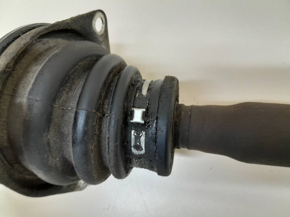 Полуось передняя левая Renault Logan (1) 2005-2014 Полуось передняя левая Renault Logan (1) 2005-2014