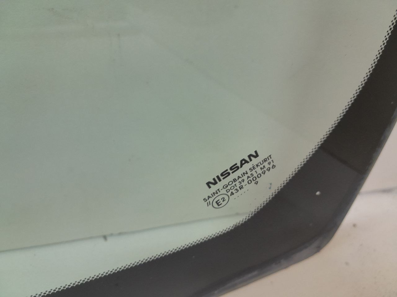Стекло лобовое (ветровое) Nissan Note (E11) 2006-2013 Стекло лобовое (ветровое) Nissan Note (E11) 2006-2013