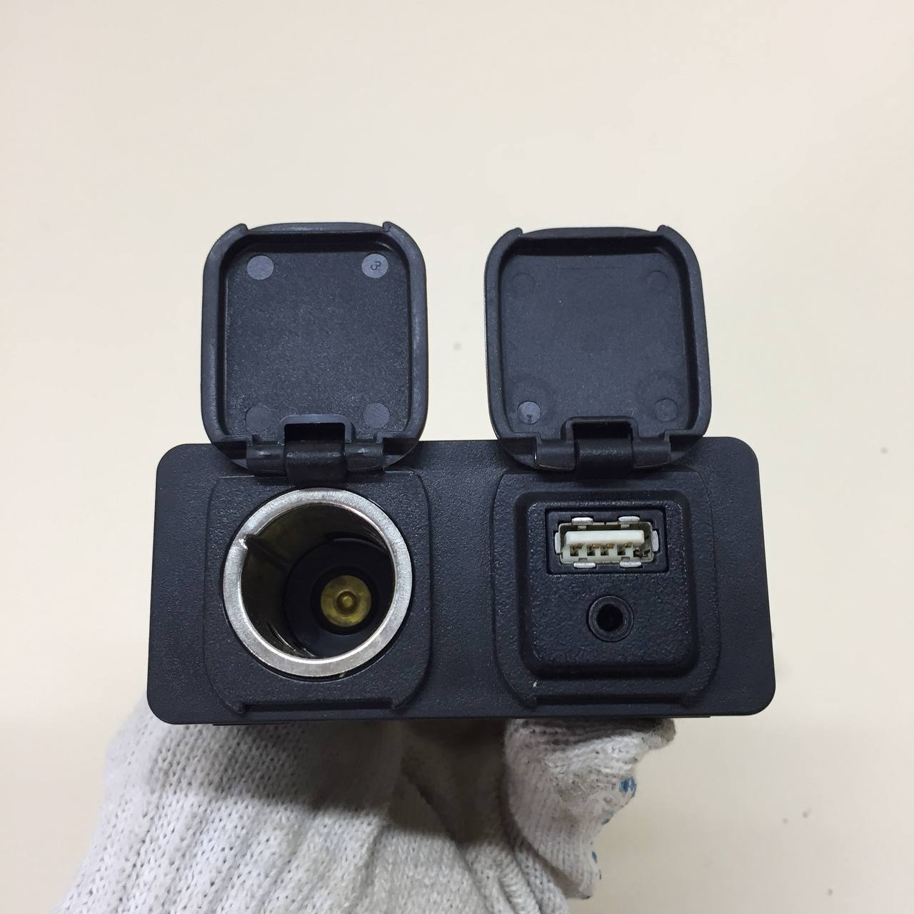 Разъем (USB AUX) Mazda Mazda 3 (BM) 2013-2016