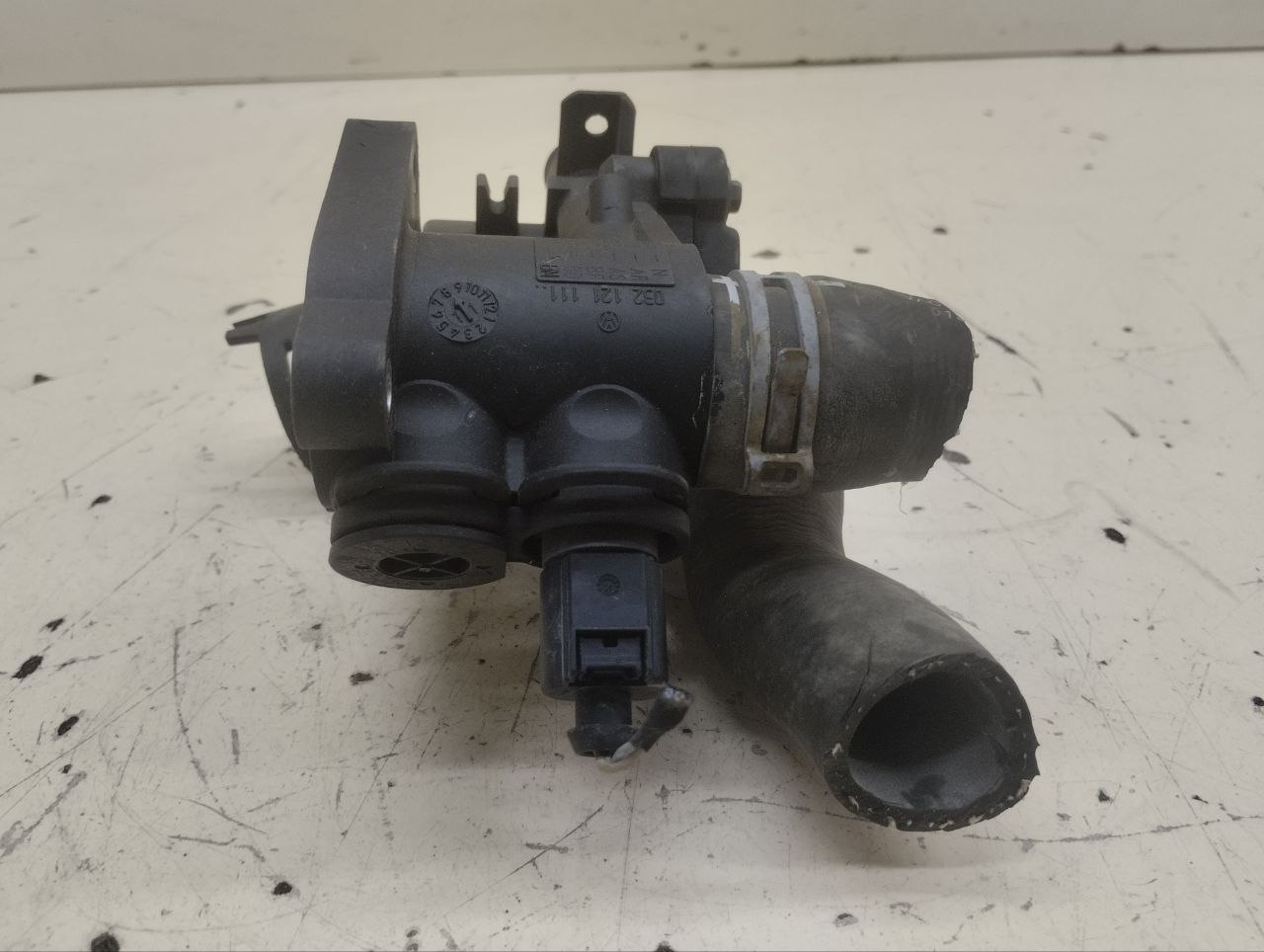 Корпус термостата Volkswagen Golf 6 (5K) 2009-2013