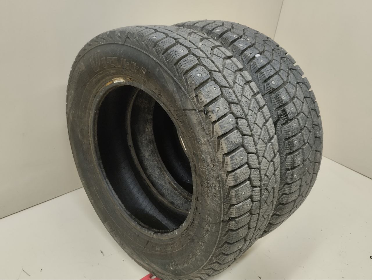Шины R14 Зимние шипованные VIATTI BRINA NORDICO 