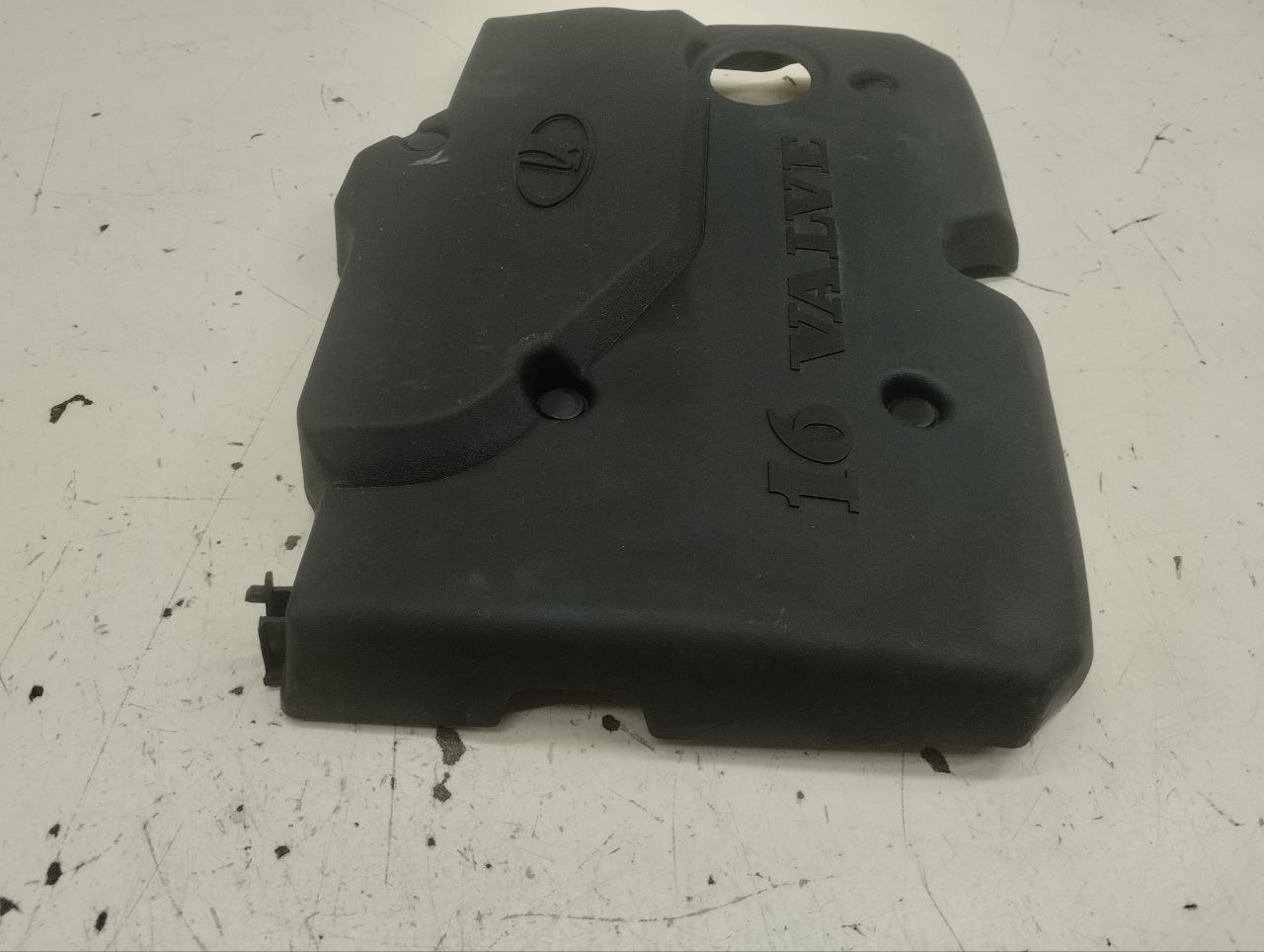 Крышка двигателя декоративная Lada Priora 2007-2018