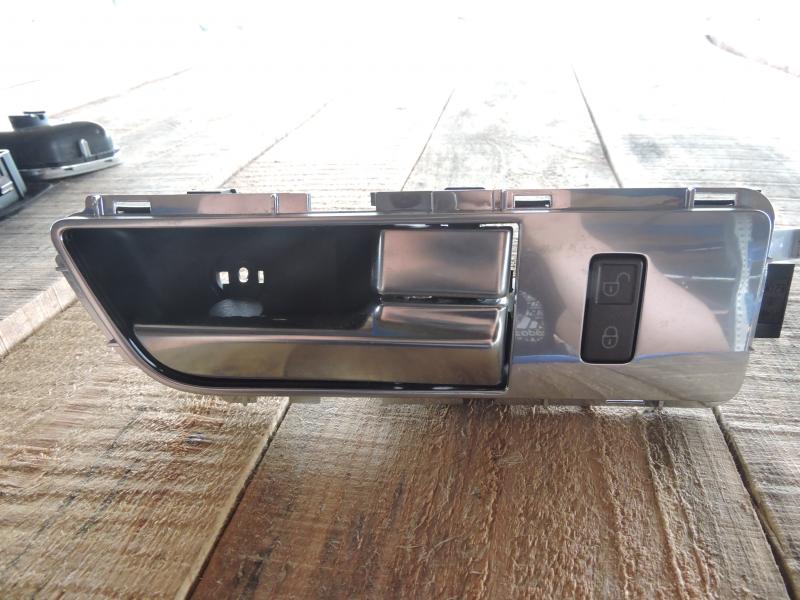 Ручка двери внутренняя правая Land Rover Range Rover Sport 2005-2012