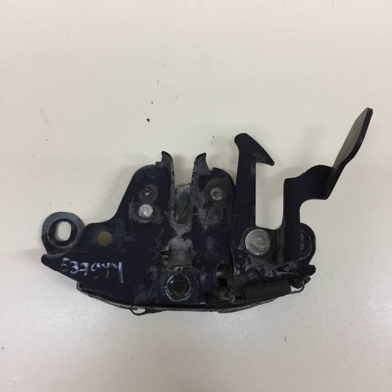 Замок капота Nissan Almera Classic (B10) 2006-2013 Замок капота Nissan Almera Classic (B10) 2006-2013
