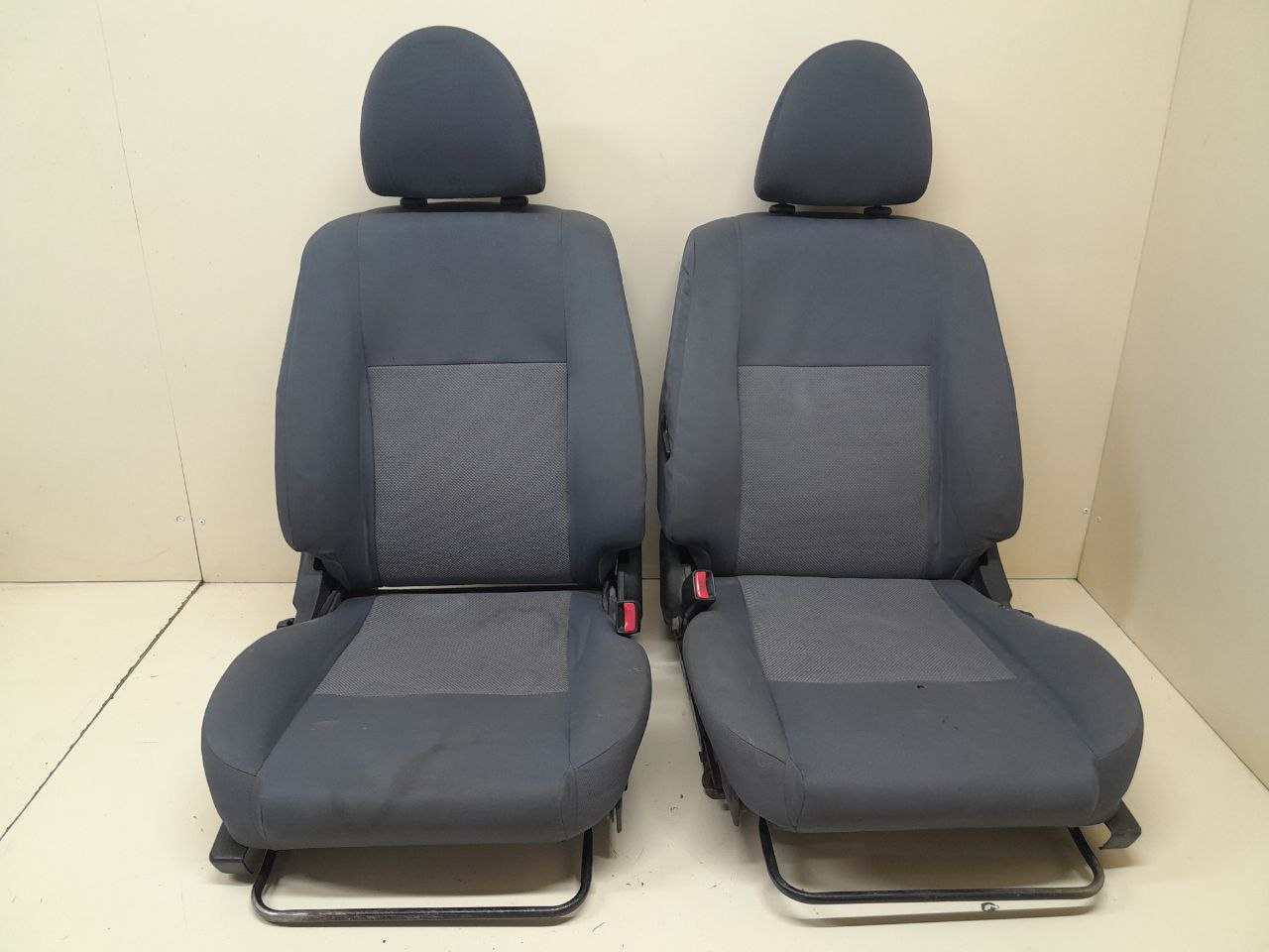 Сиденье (комплект) Nissan Almera (N16) 2000-2006