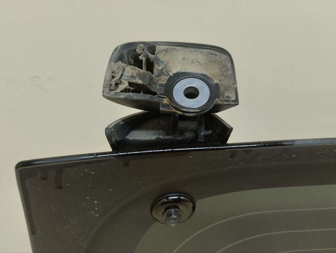 Стекло заднее Peugeot 107 2006-2014 Стекло заднее Peugeot 107 2006-2014