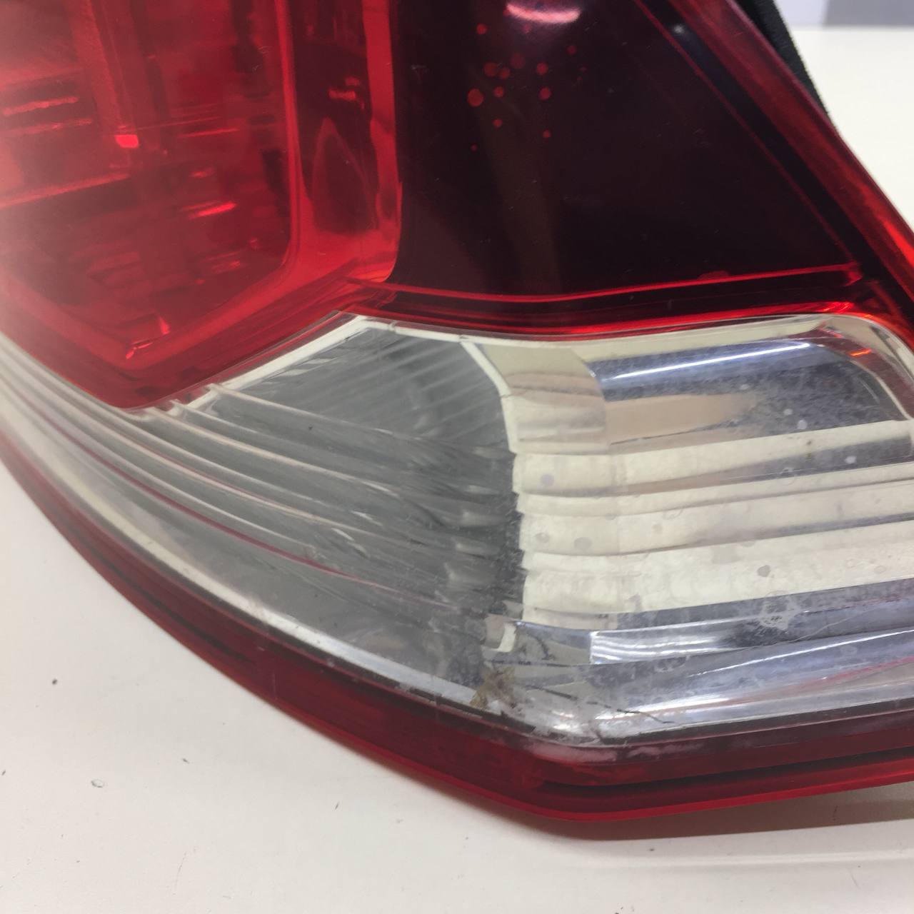 Фонарь задний наружный правый Honda Civic 4D 2006-2012