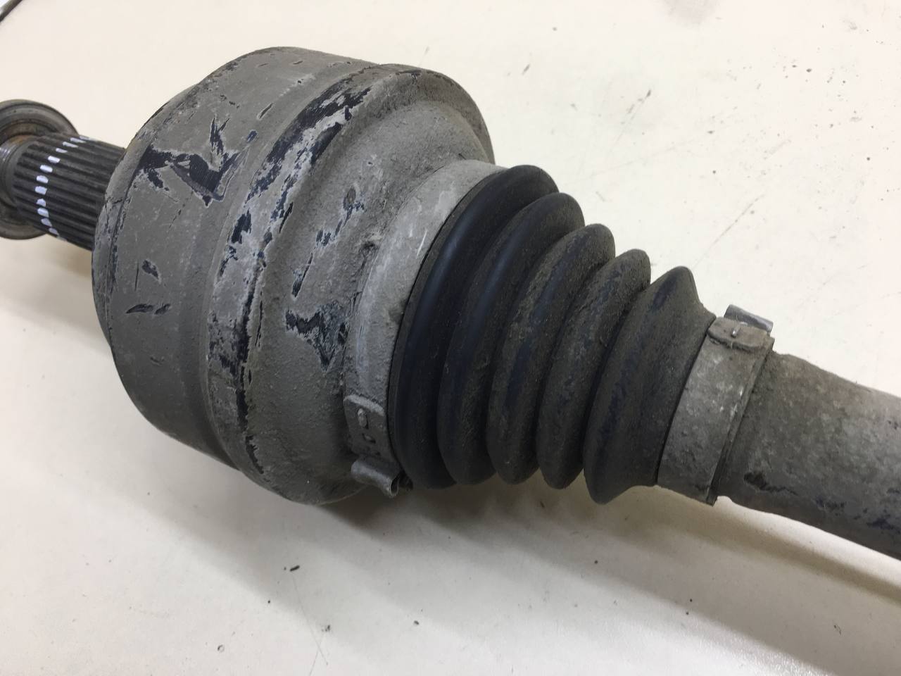 Полуось задняя Volkswagen Touareg (7L) 2002-2010