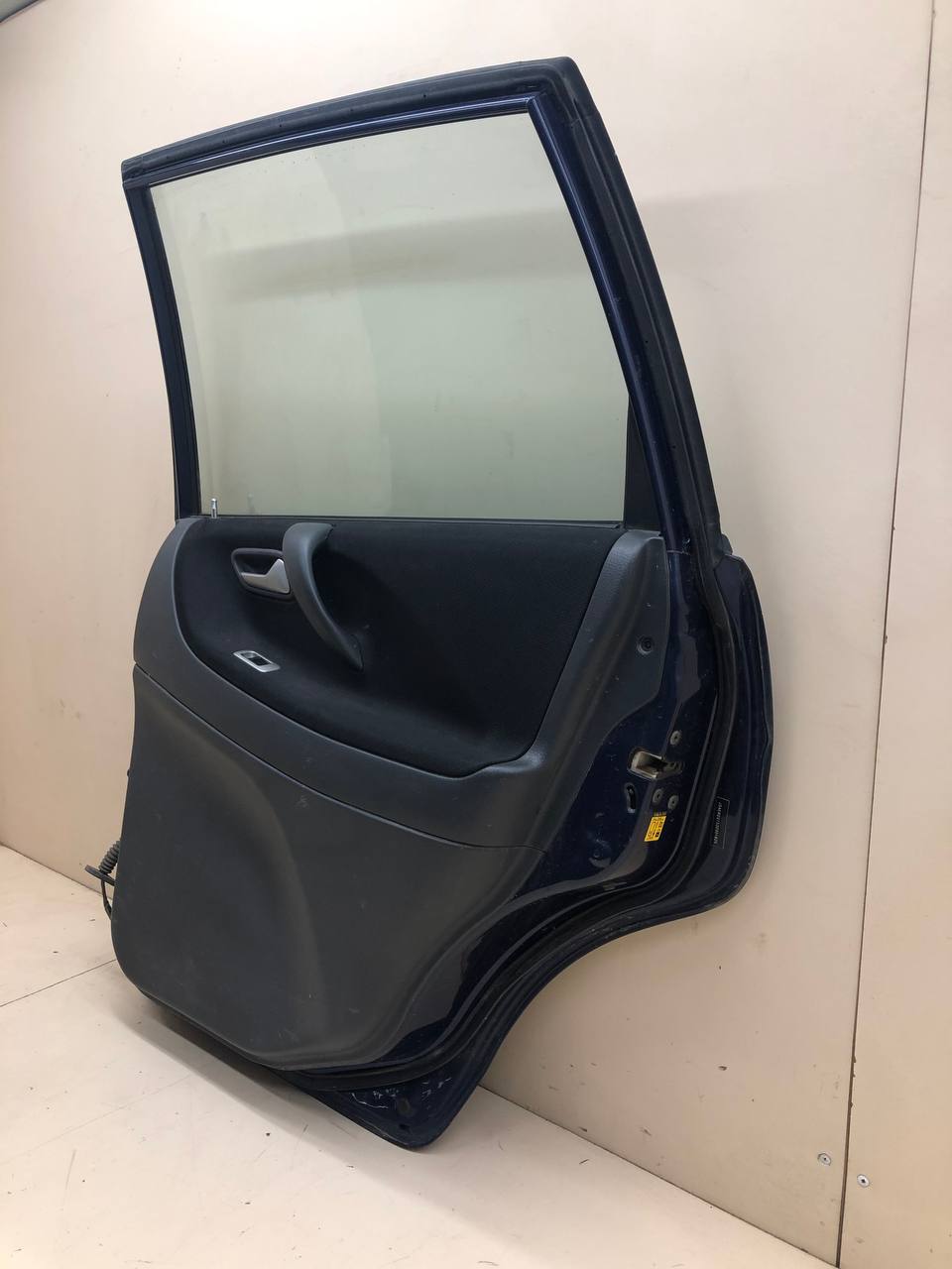 Дверь задняя правая Suzuki Liana 2001-2007 Дверь задняя правая Suzuki Liana 2001-2007