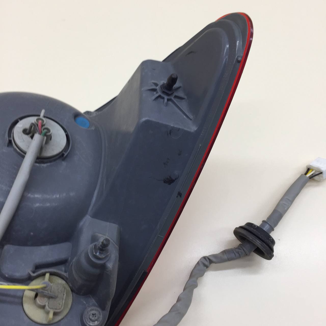 Фонарь задний наружный левый Chevrolet Cruze (J300) 2009-2016