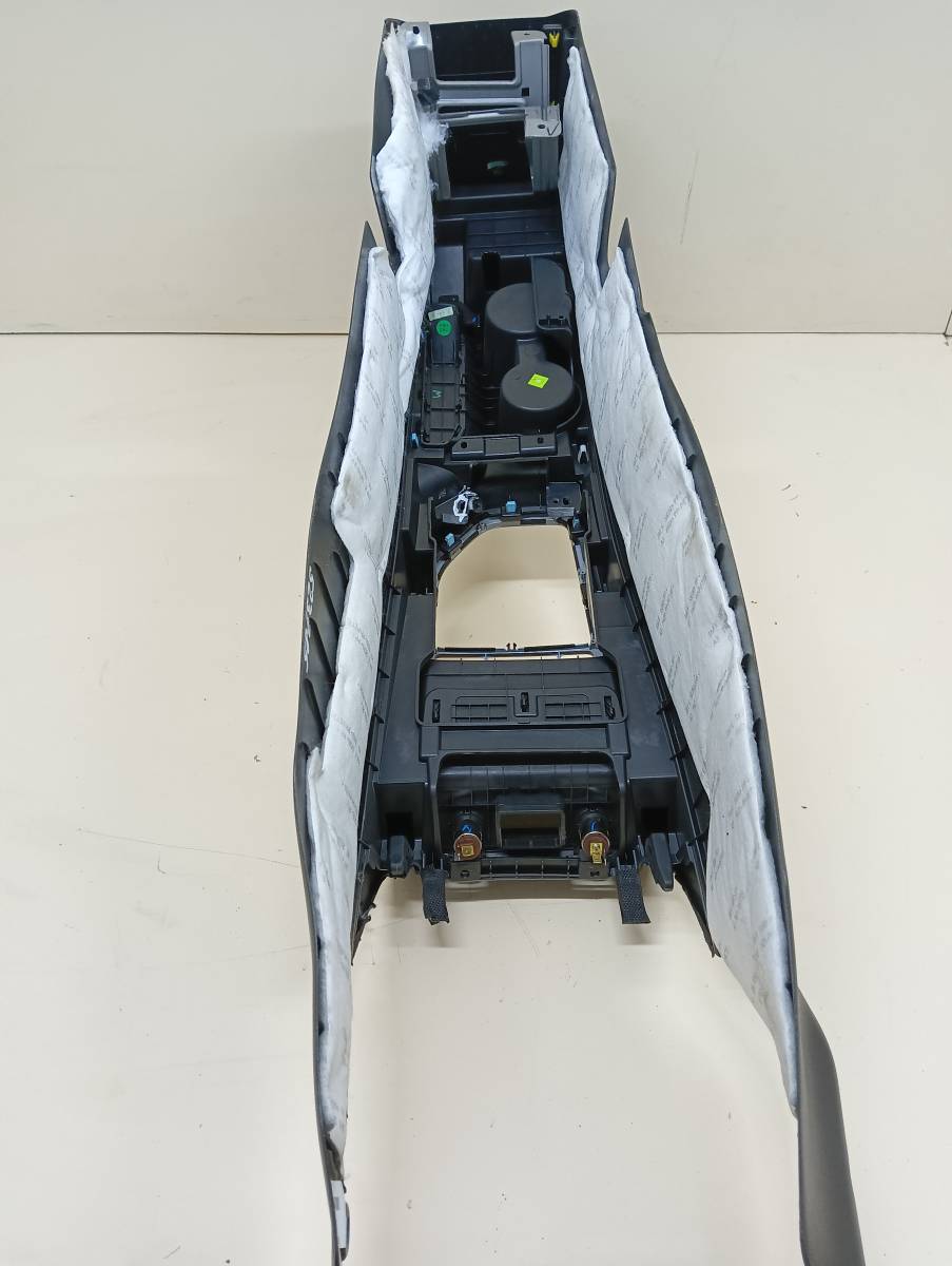 Консоль центральная Hyundai Creta (GS) 2016-2021 Консоль центральная Hyundai Creta (GS) 2016-2021