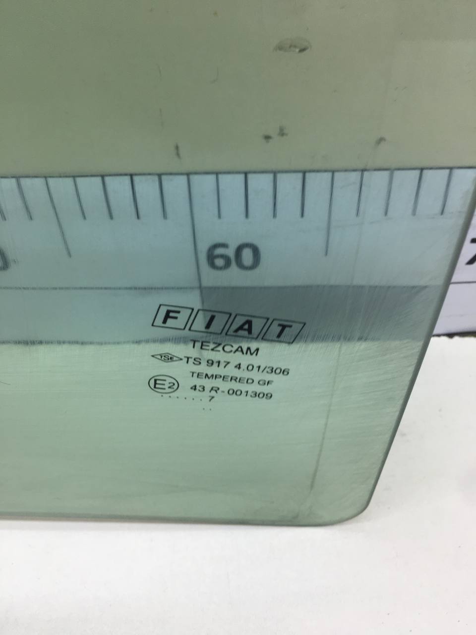 Стекло двери задней правой Fiat Albea 2002-2012