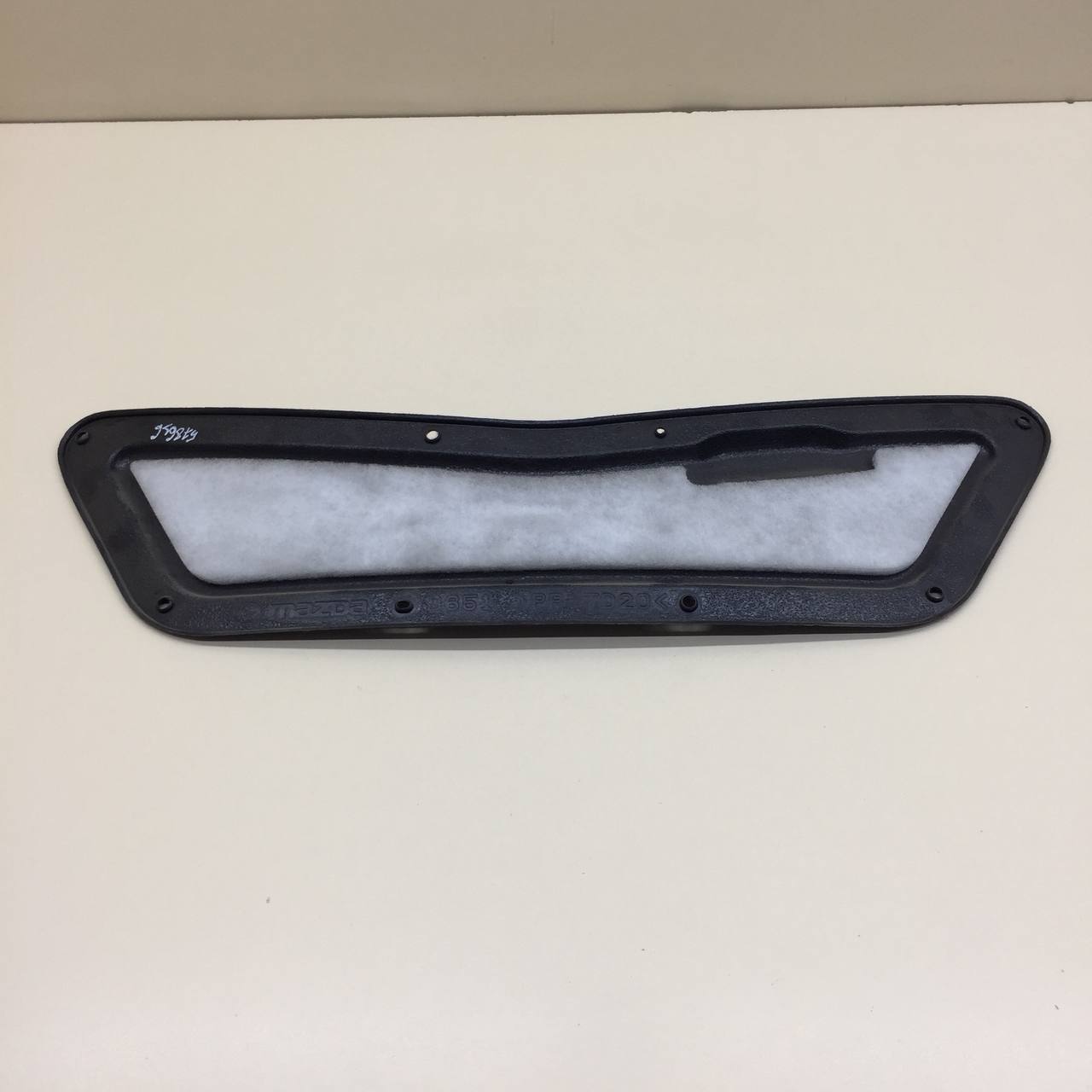 Обшивка двери багажника Mazda Mazda 2 (DE) 2007-2014