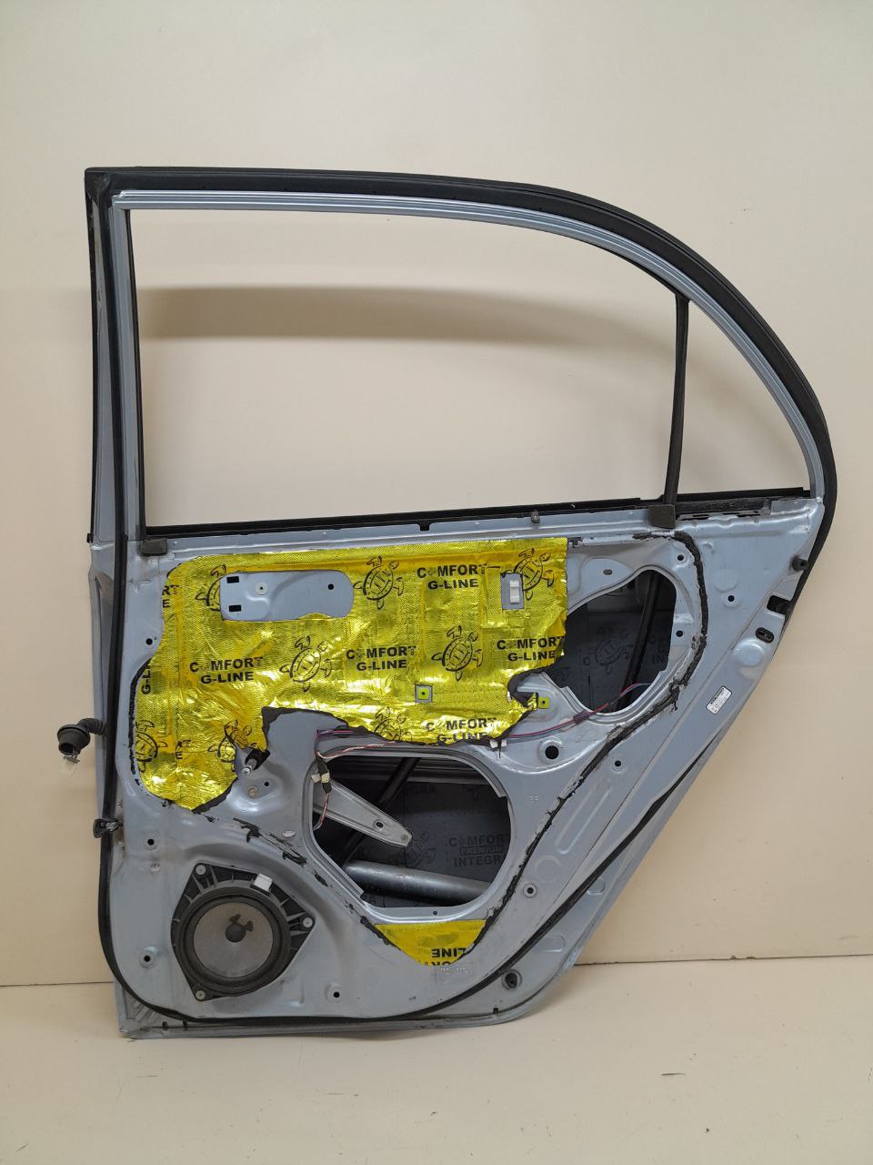Дверь задняя правая Toyota Corolla E120 2001-2007