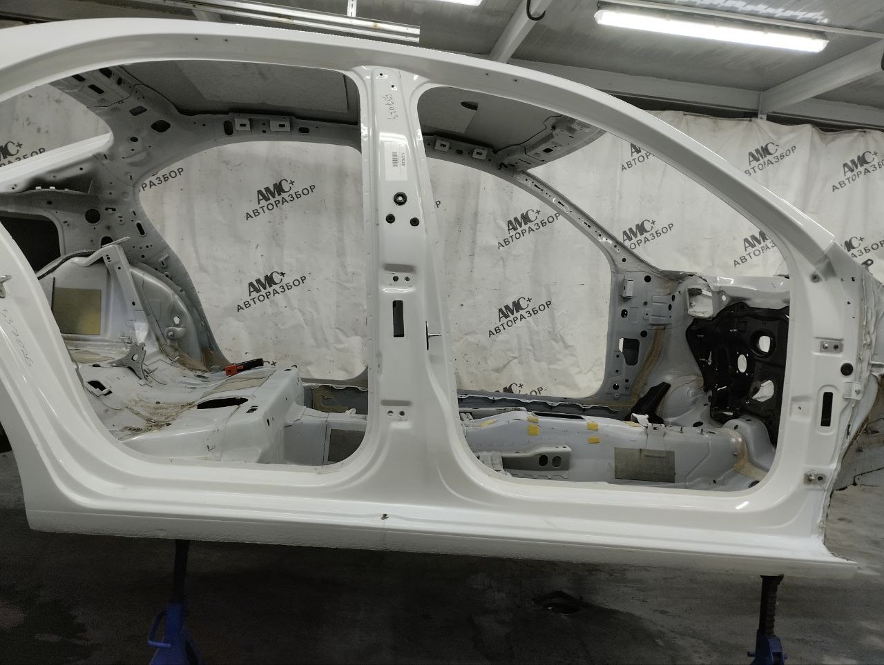 Порог со стойкой правый Skoda Rapid 2012-2020